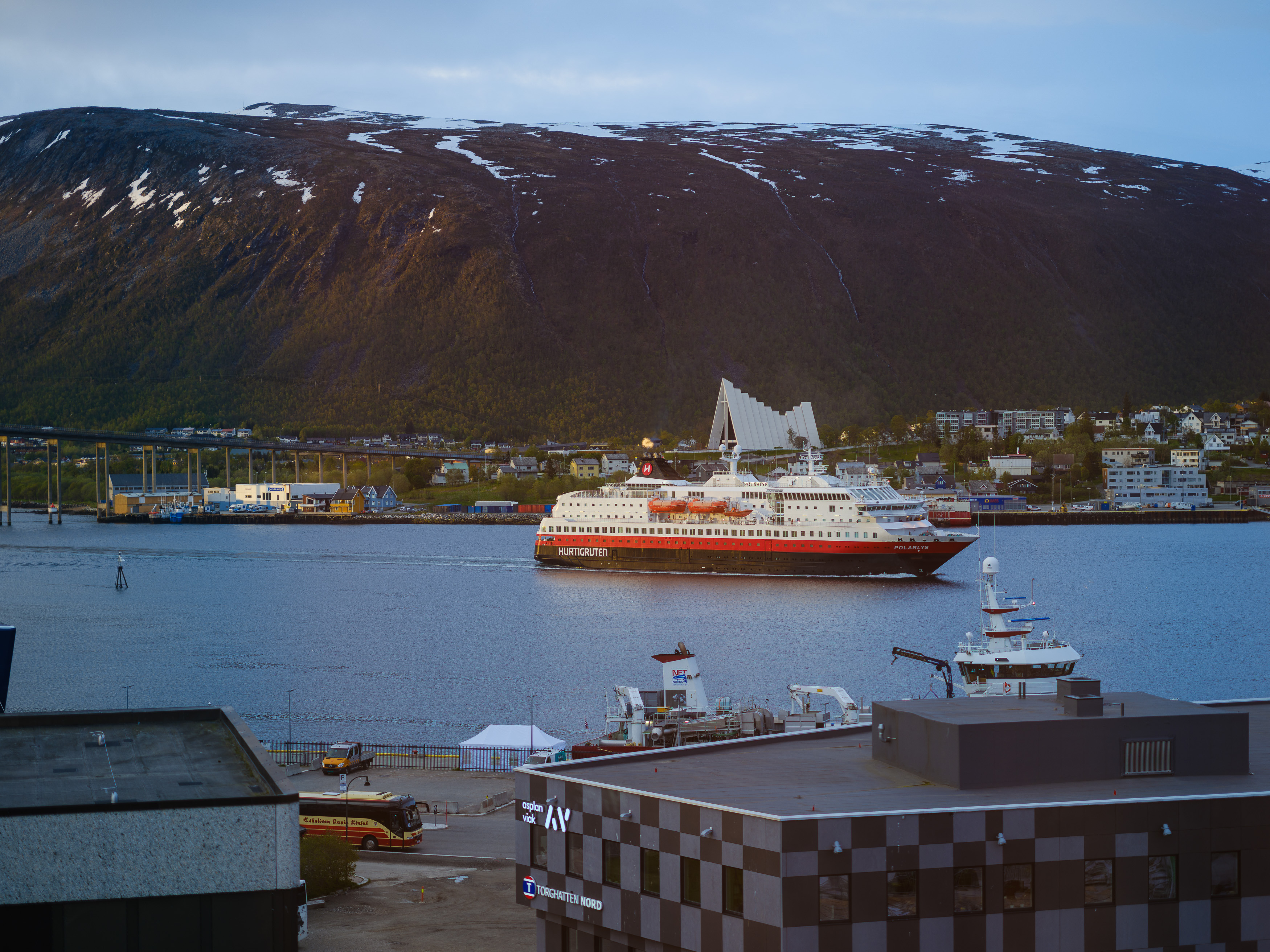 Skip på elv i Tromsø
